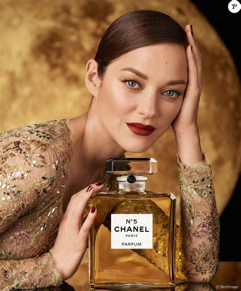 texte publicitaire parfum chanel|N°5 Chanel: Les Campagnes Iconiques .